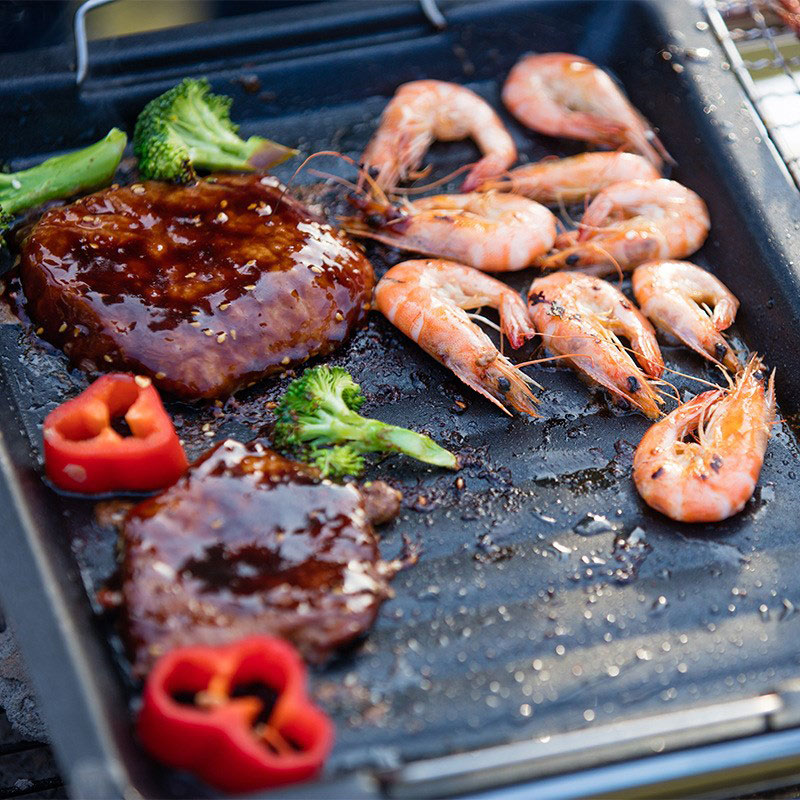 Gruba kwadratowa patelnia gril – Camping Cooking Survival recenzja i cena